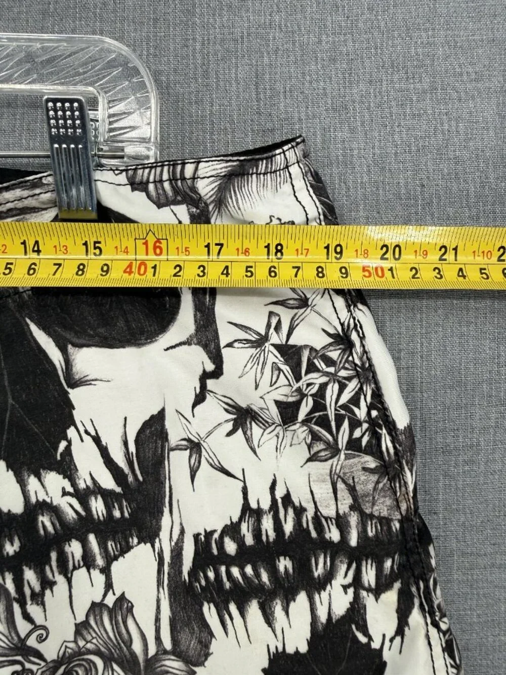 Vtg Sideout Skull Board Shorts Mens 38 10